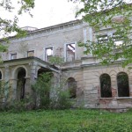 Sądowa Wisznia. Ruiny spalonego pałacu.