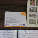Informacja o realizacji projektu z Funduszy Europejskich przy bramach wejściowych do Arboretum.